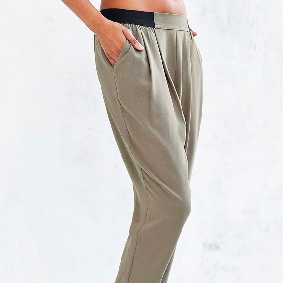 Silence + Noise Cropped Trouser Pants - Picture 1 of 3